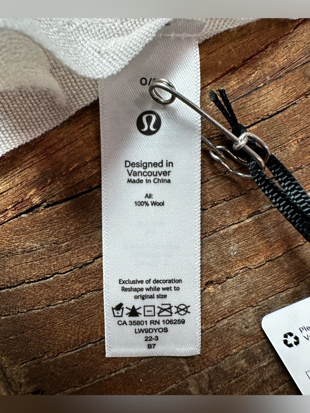 lululemon athletica Cream Lightweight Scarf - Picture 6 of 10